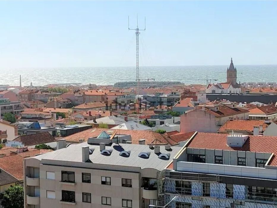 Quarto mobilado em apartamento partilhado em Espinho