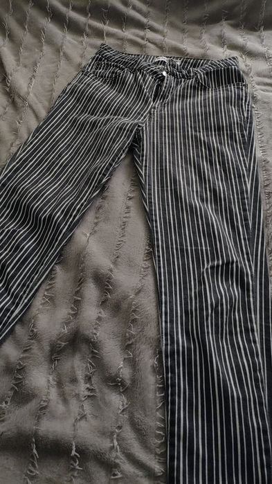 Spodnie damskie bawełniane w paski Pull&Bear niski stan