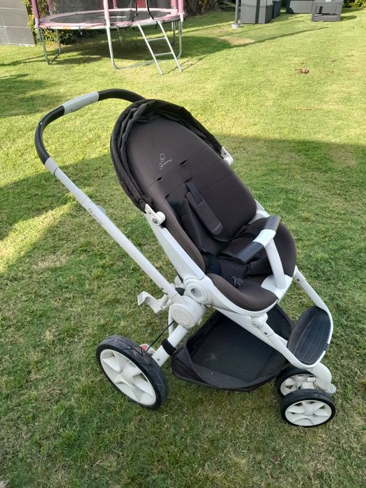 Carrinho de passeio quinny com ovo e acessórios