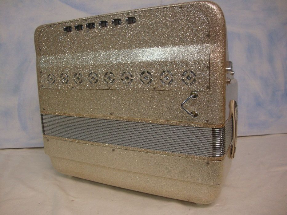 Acordeao* Bernard Junior 4 Voz 120 Baixos N. 16