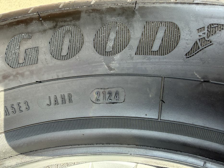 Шини літні 215/65/17 Goodyear 215/65r17 летние новые шины