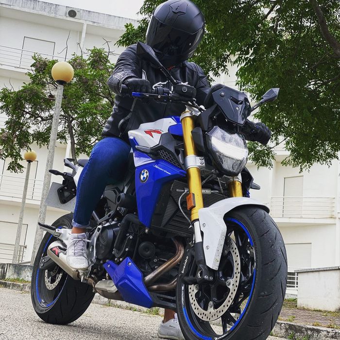 BMW F900R 2022 * com muitos extras*