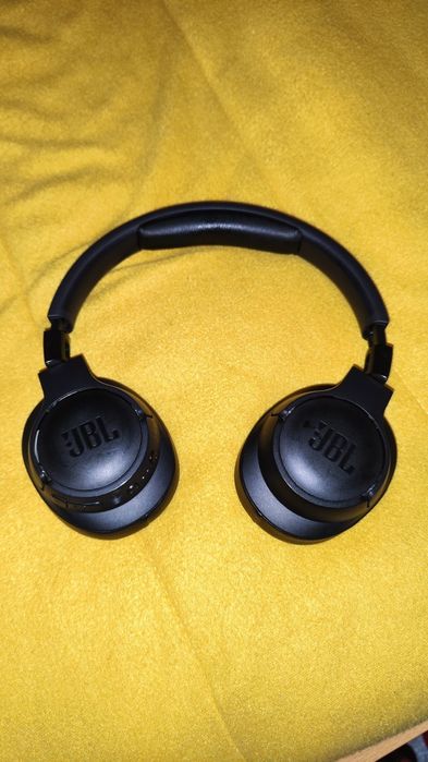 JBL Tune 750BTNC