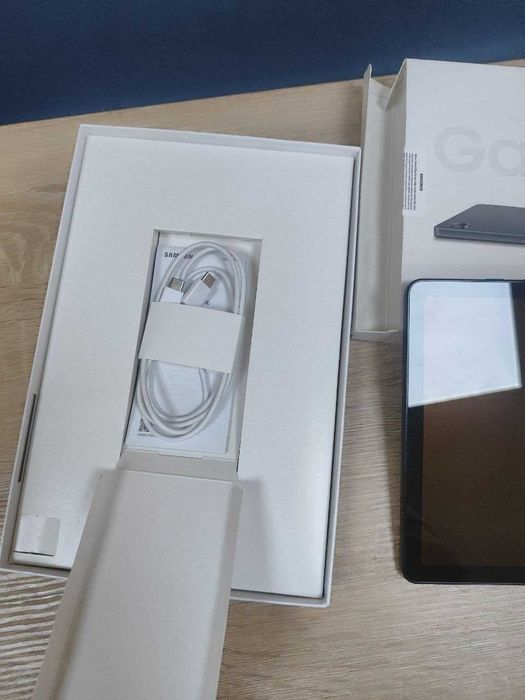 планшет Samsung Galaxy Tab A9+ (SM-X210RZAR)