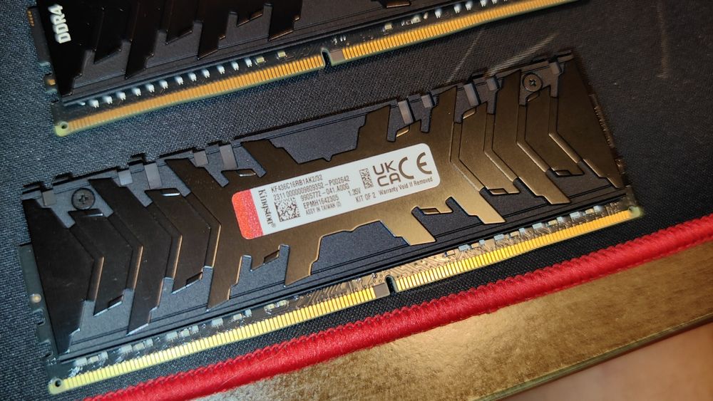 DDR 4 Kingston Fury Renegade RGB 2x16gb 3600mhz