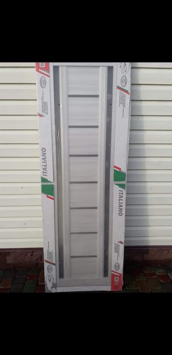 Продам двері міжкімнатні 2×0.70 нові в упаковці ціна 2000