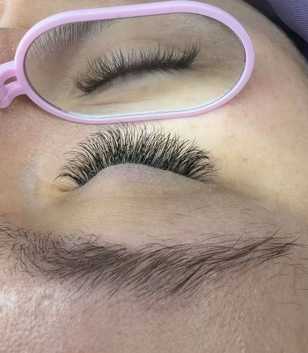 Przedłużanie rzęs