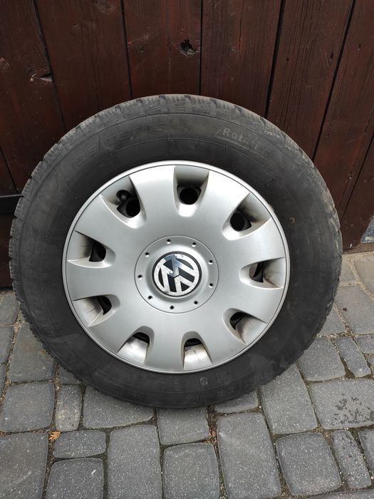 Koła stalowe komplet VW golf V. Opony zimowe 195/65/15