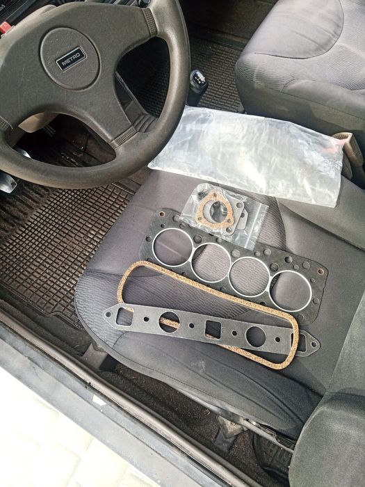 Продам пневмо-підвіска на машину Austin Metro(Rover)89р.