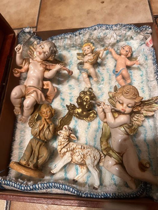 Komplet figurek aniolki