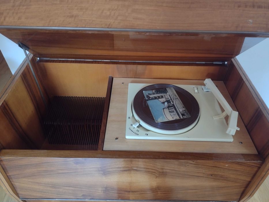Radio Gramofon Viola produkcji  ZRK