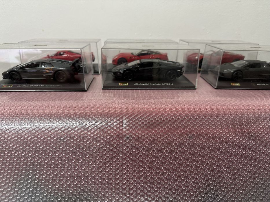Miniaturas 1:32 ferrari / lamborhini