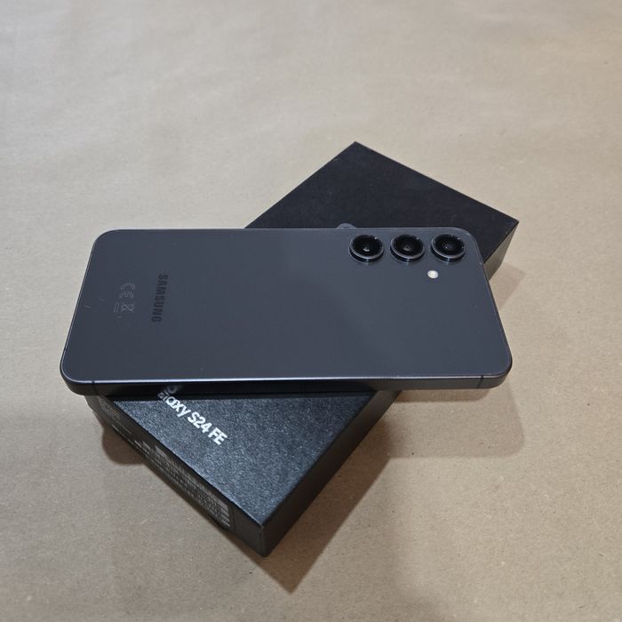 Samsung Galaxy S24 FE 5G * 8GB/128GB * Kolor Graphite *