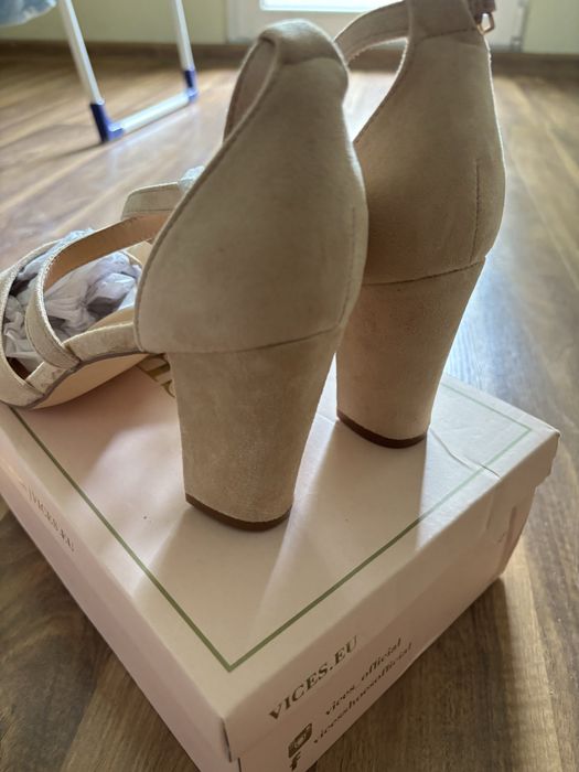 Sandały damskie nowe