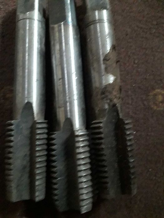 Komplet gwintowników ręcznych M36x1.5, M36x2, M45 i 1 1/4 cala nowe