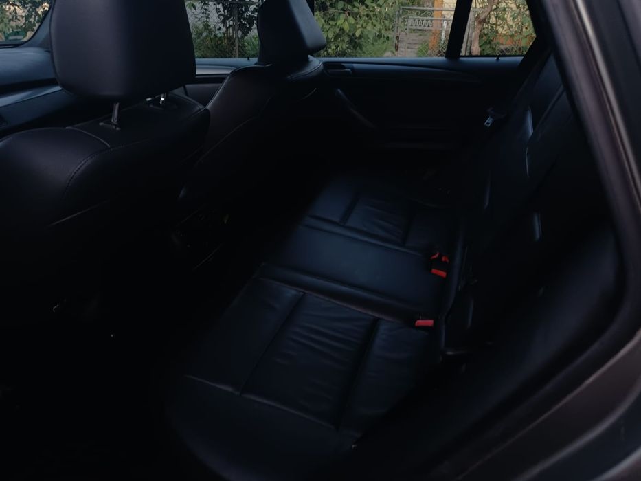Продам BMW X5 E53