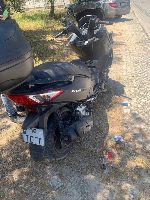 SYM GTS 125i Sport 2017 – Baixa quilometragem – Para reparar