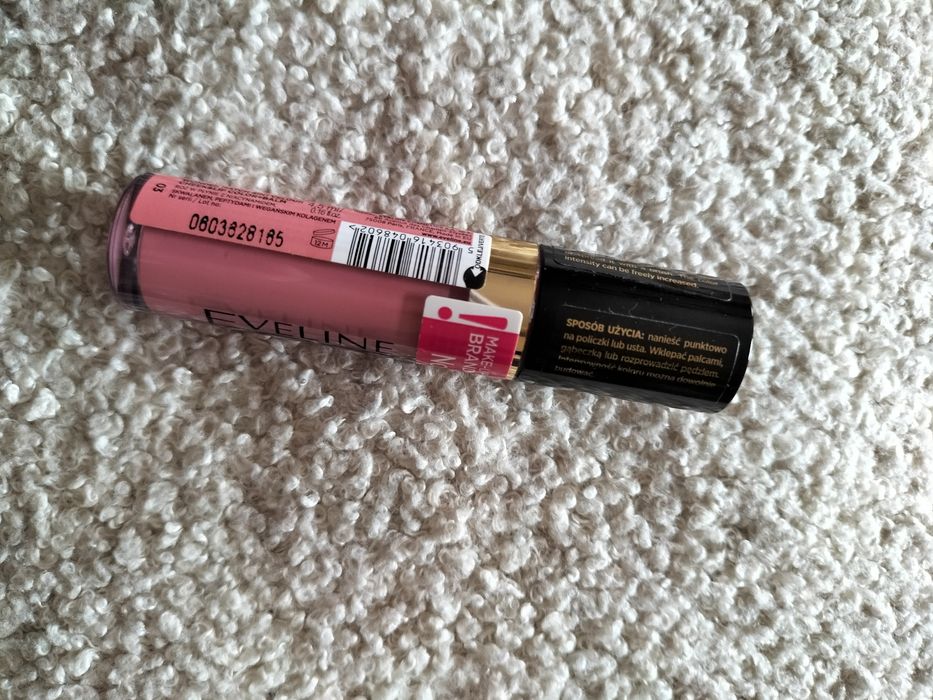 Eveline cosmetics róż w płynie 03