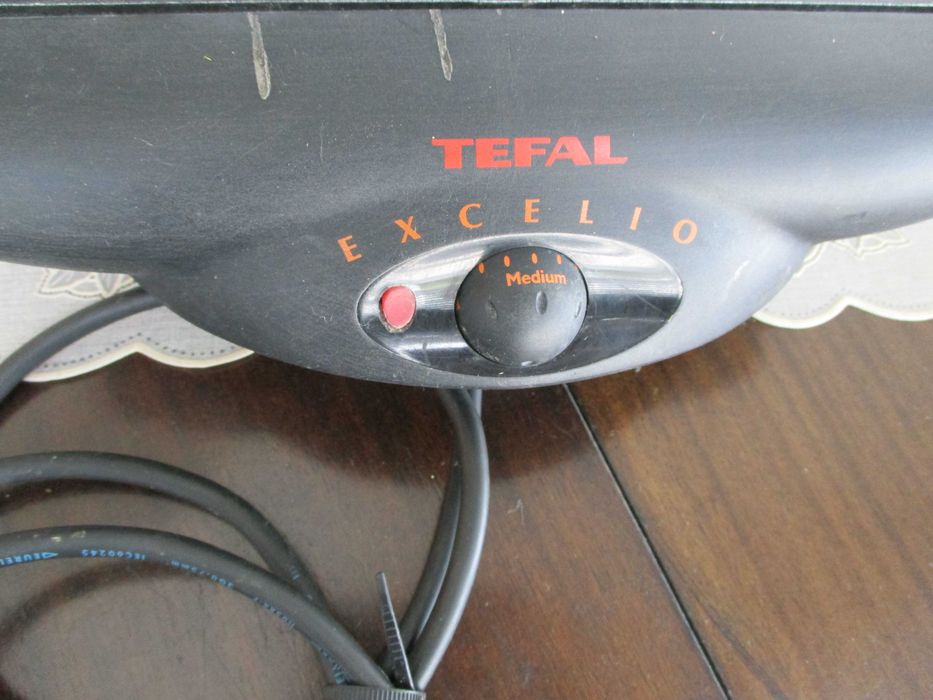 Grelhador elétrico Tefal Excelio 1350W, com regulação de temperatura, grelha anti-aderente, sem fumos