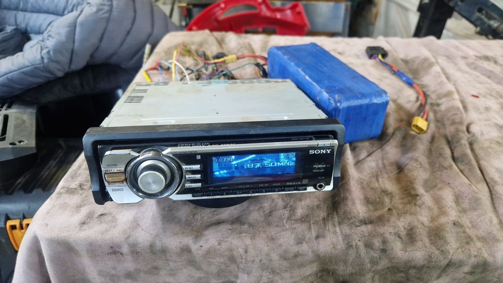 Магнитола sony з анімацією