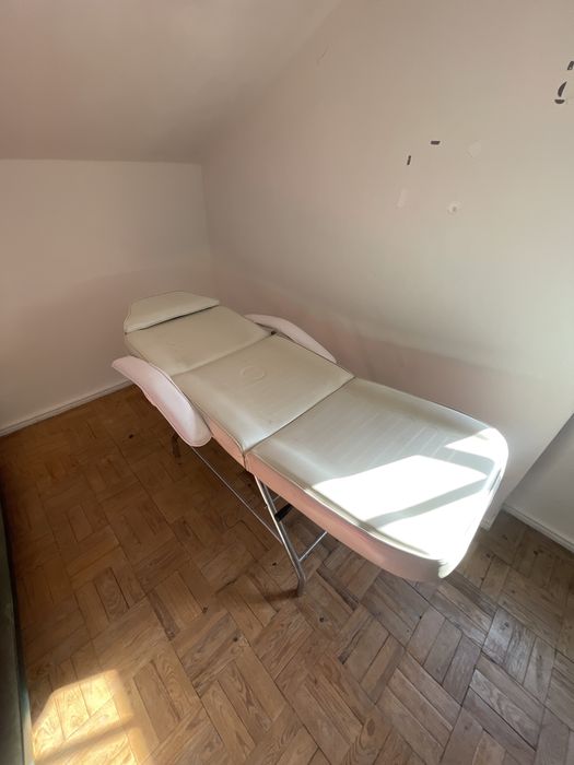 Marquesa Profissional Dobrável em Metal – Converte em Cadeira