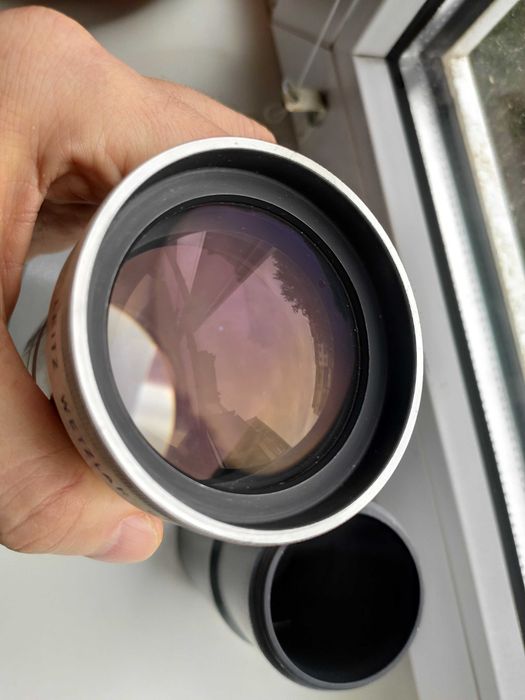 Объективы Leica Elmaron  1:2,8 / 150 mm и Leica Hector 1:2,5 / 100 mm.