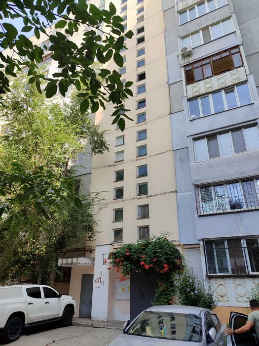 Продажа крупногабаритной 1к/к ул. Свиридова 40/1