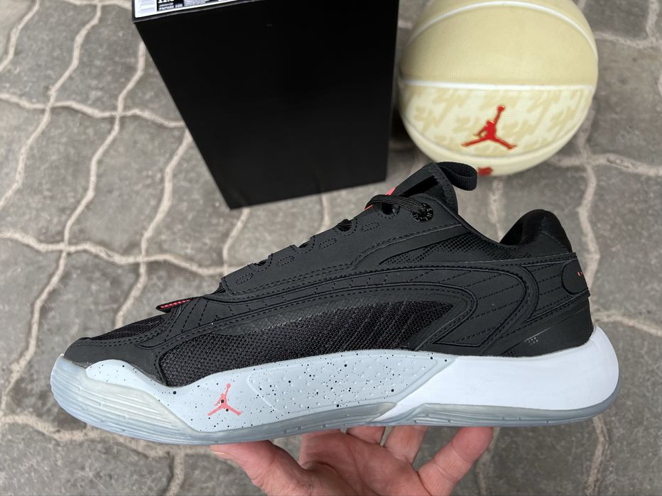 Jordan Luka 2 Bred 41-45 в наявності.