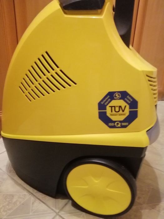 Пылесос KARCHER DS 5500
