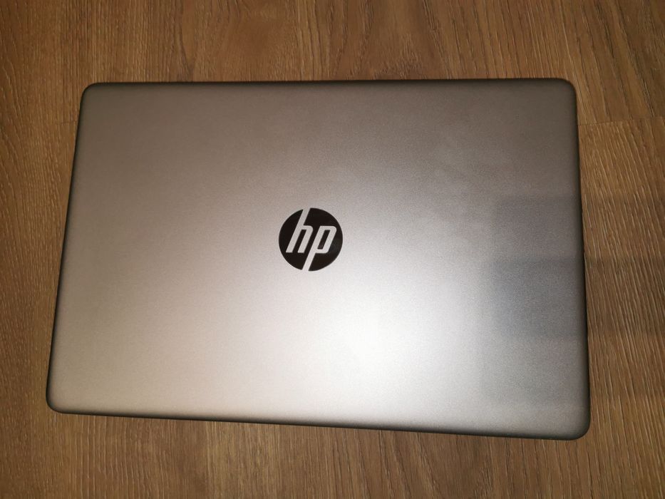 Laptop HP 15s-fq0930nw Celeron N4020/8GB/256SSD/15,6"FHD/Win11 + Torba