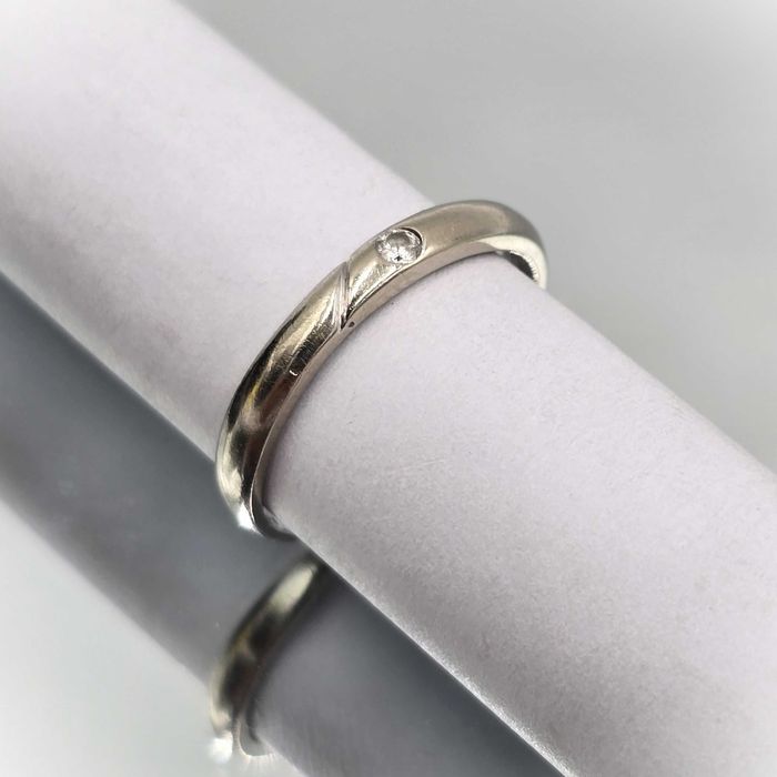 Pierścionek Białe Złoto Z Cyrkonią Próba 585 14K Waga 1,83g Rozmiar 17