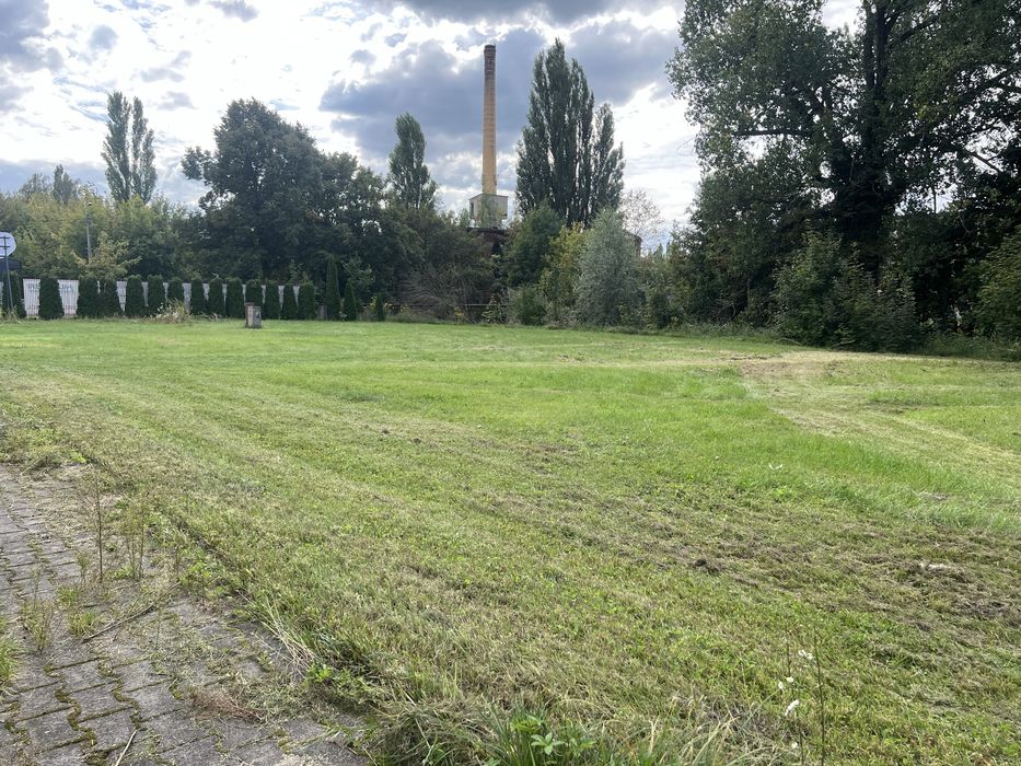 Wynajme plac z biurem przy glownej drodze pabianice