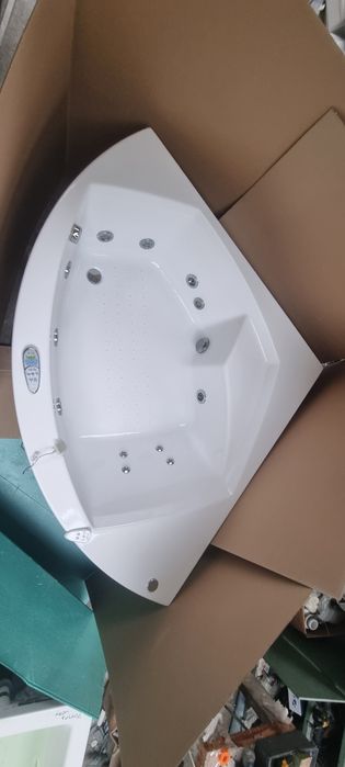 wanna z hydromasażem  diamante 150x150 poolspa system platinium