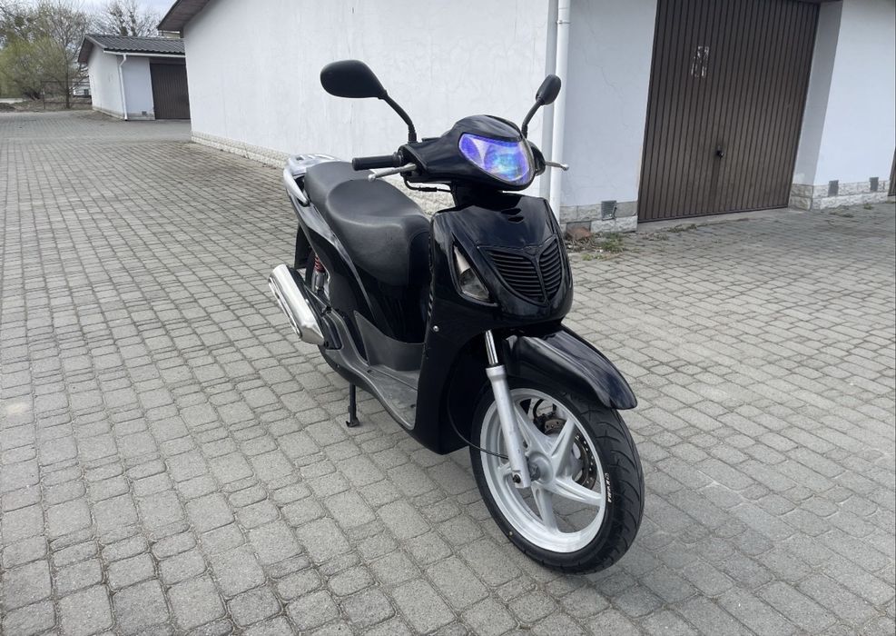 Продам Honda SH 150