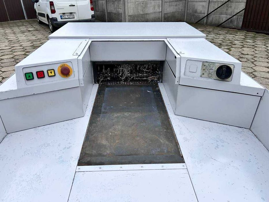 Niszczarka przemysłowa do papieru, dokumentów, teczek, kartonu itp.