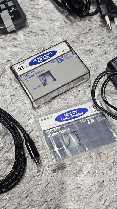 Sony Handycam DCR PC330E – Records to SD Card64284470075522123