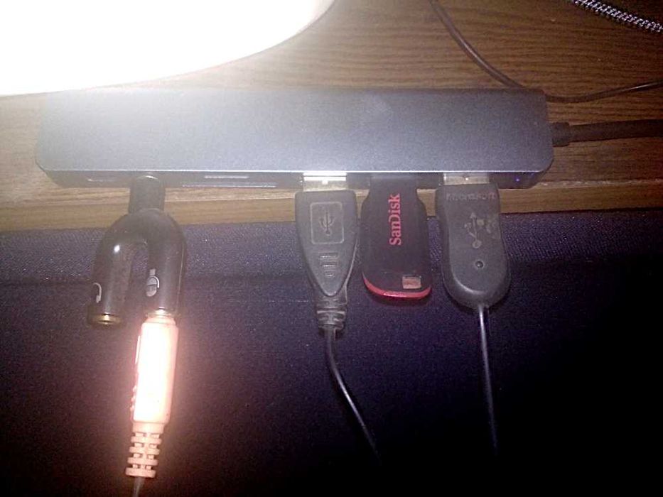 Універсальний USB-хаб 8 в 1