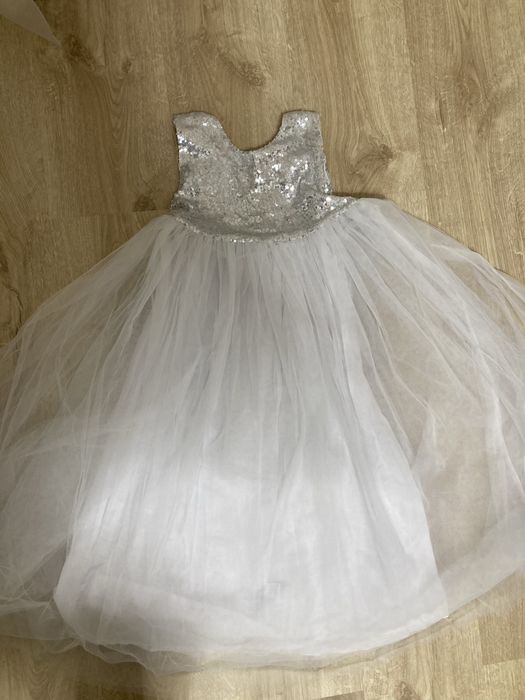 Spektakularna sukienka biały tiul cekiny