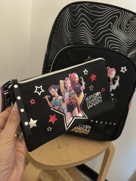 Mochila e Porta Lápis K-Pop Escolar