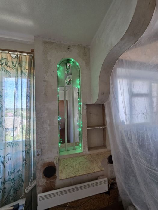 Продам 1 к кв Змиев. Центр. ЖД вокзал .
