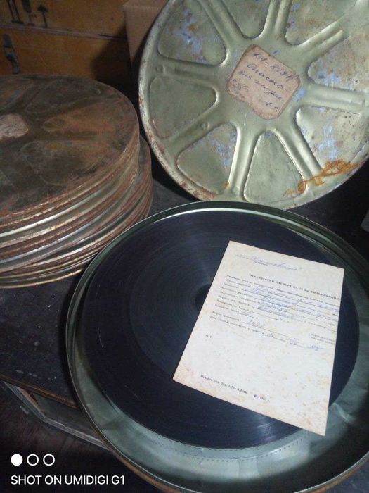 Художественные фильмы на киноплёнке 35 мм ( киноленты, кинопленка 35 )