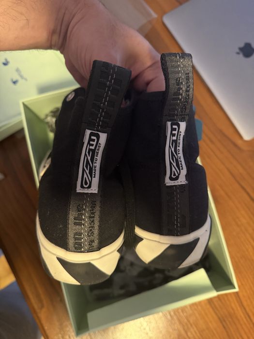 Sapatilhas Off White Vulcanized Mid Top Black White