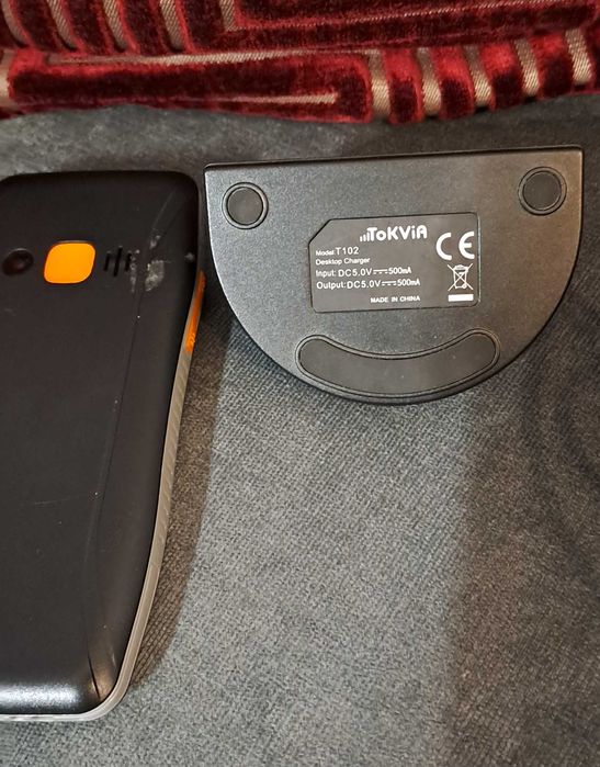 Telemóvel Tokvia com suporte de carregador