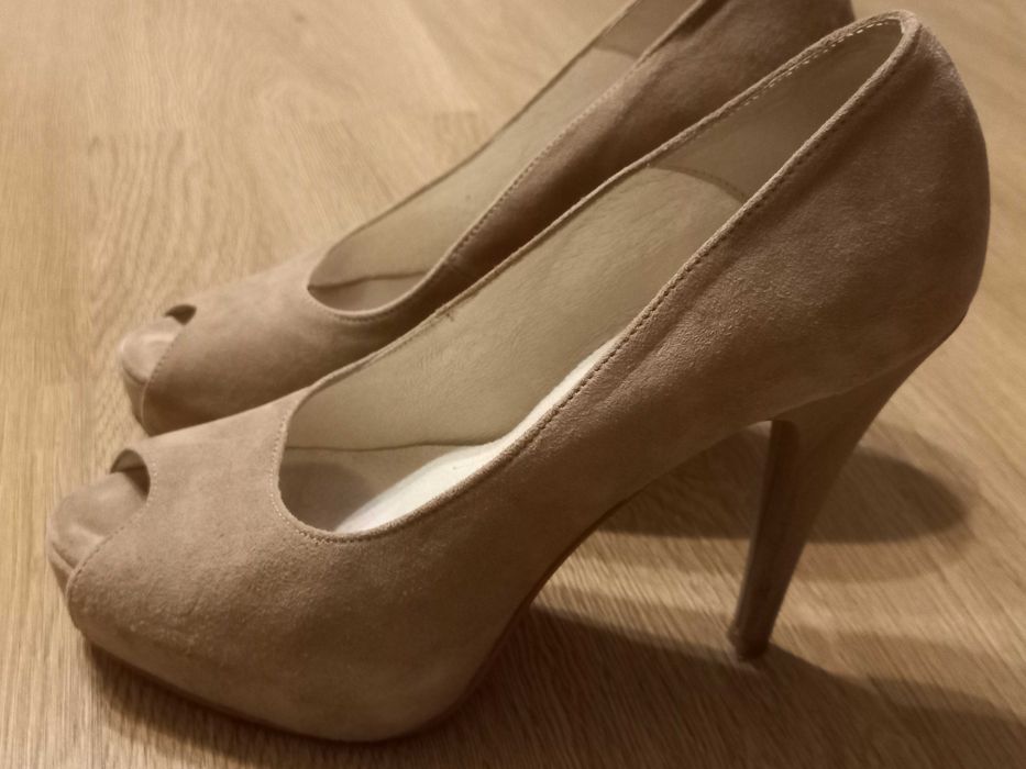 Buty na wysokim obcasie