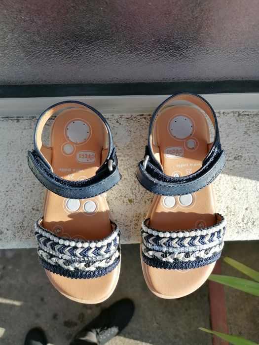 Sandálias de menina Chicco
