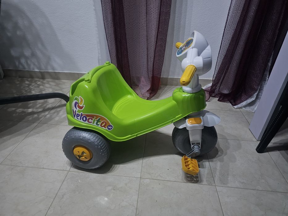 Triciclo crianca