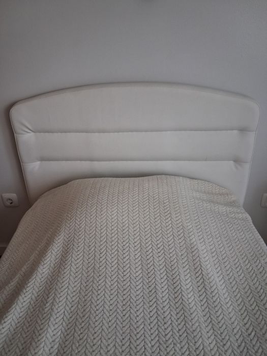 Mobília branca de quarto