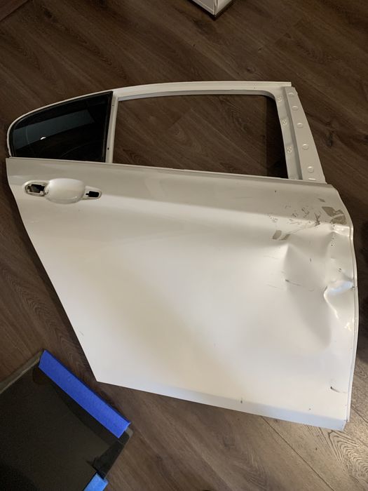 Задні праві двері БМВ (BMW) F30 колір А96