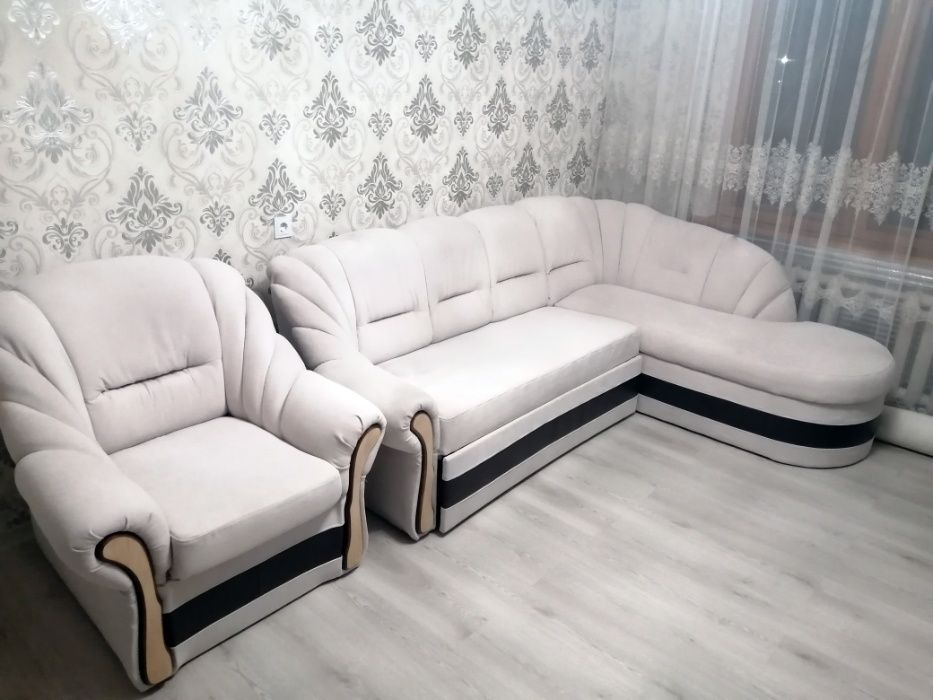 Ремонт и перетяжка мебели на дому. Замена пружин,поролона.