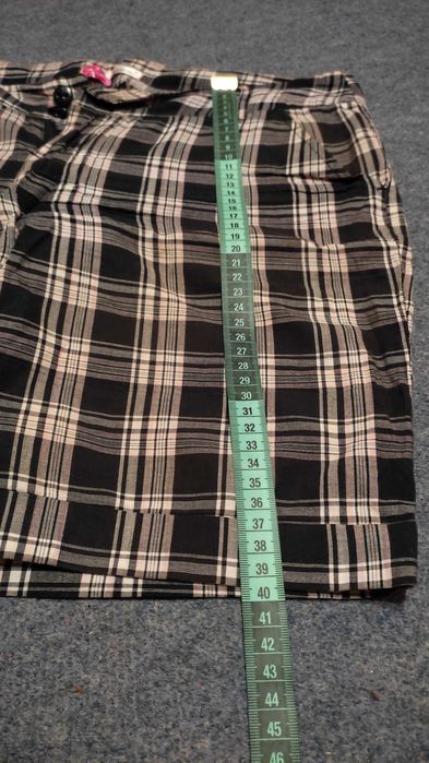 Spodenki w kratkę damskie
